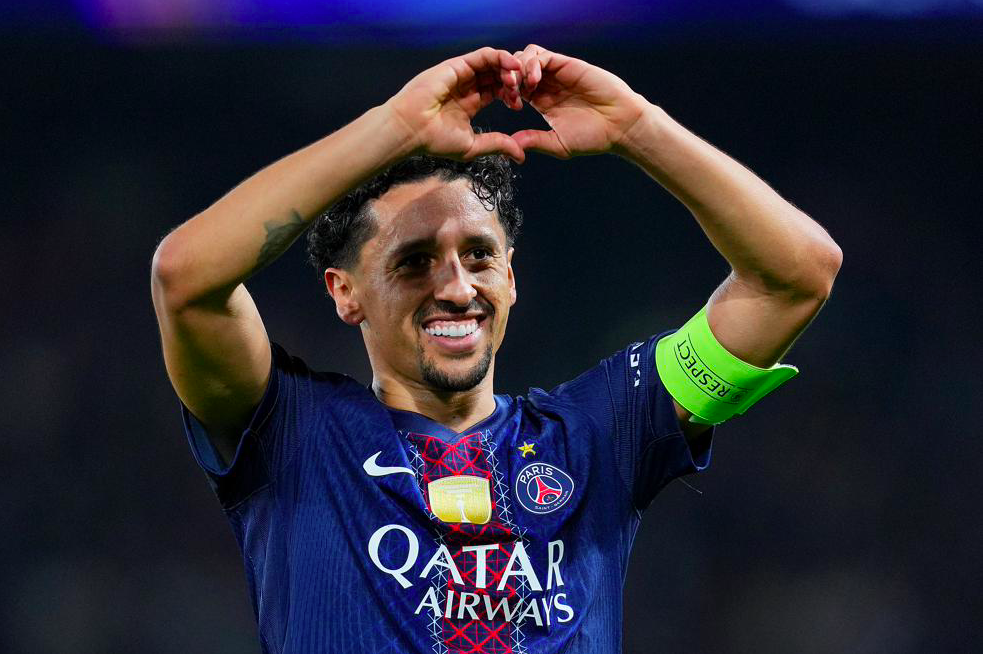 澳客网-2-2！欧冠德比战：11打10却在补时被逼平 12亿豪门5-4惊险晋级