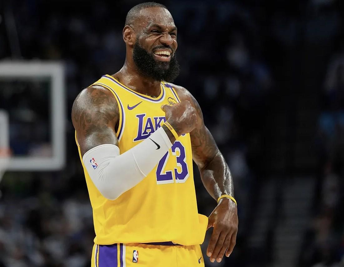 奥客网站-詹姆斯谈东契奇绝杀：划时代球员的关键进球，绝对大场面先生